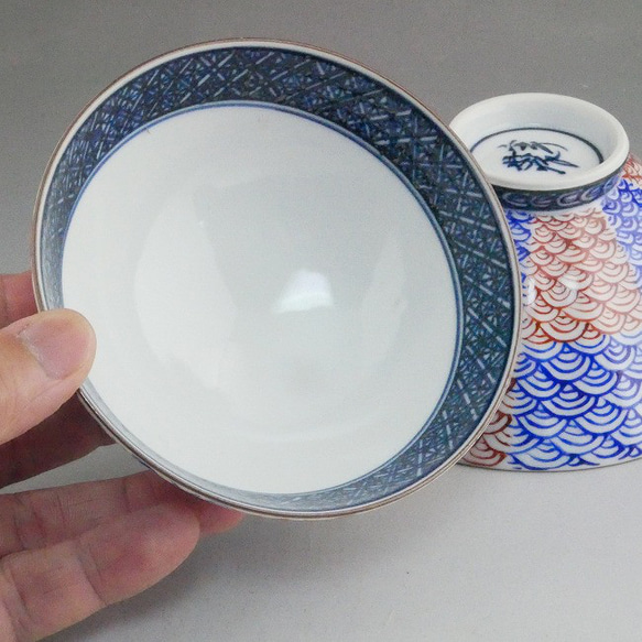 青赤市松青海波夫婦茶碗　紫峰 4枚目の画像