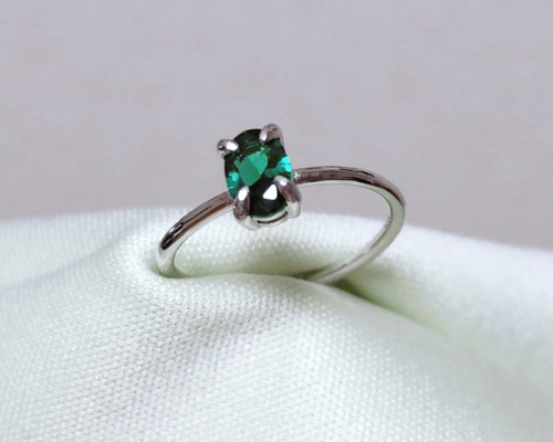 ピノエメラルドのシルバーリング エメラルド・宝石・天然石・シルバー