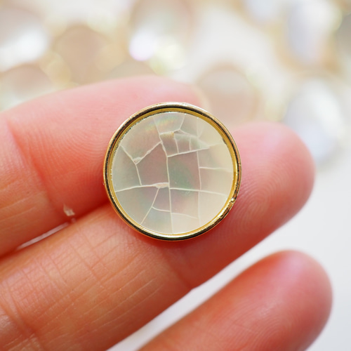 高瀬 シェルボタン 足あり ボタン 18mm 2個 ゴールド ボタン AMBER