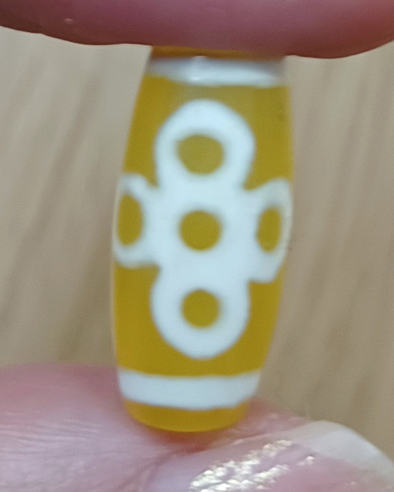 チベット　閃電五眼天珠