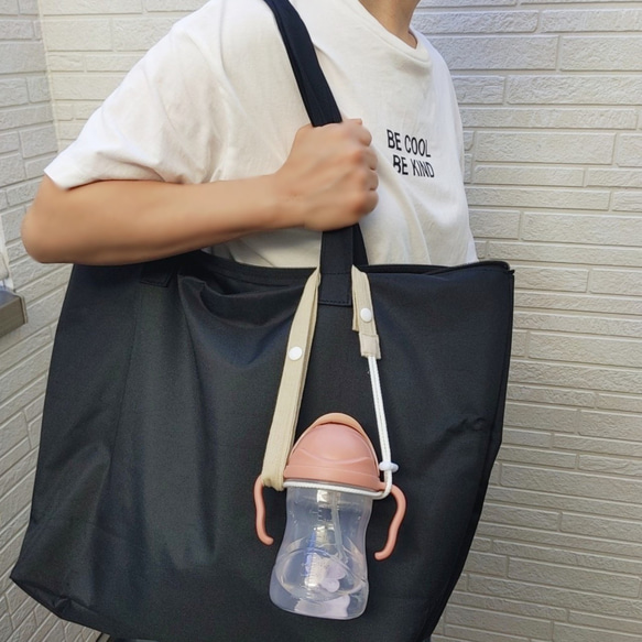 黒色のビーズびっしりの持ち手がお洒落なストローbag, 黒色のビーズびっしりの持ち手がお洒落なストローbag,