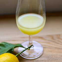 《リモンチェッロ》綺麗な湧水で育てた完熟レモンでつくりました！(500ml×4本) 2枚目の画像
