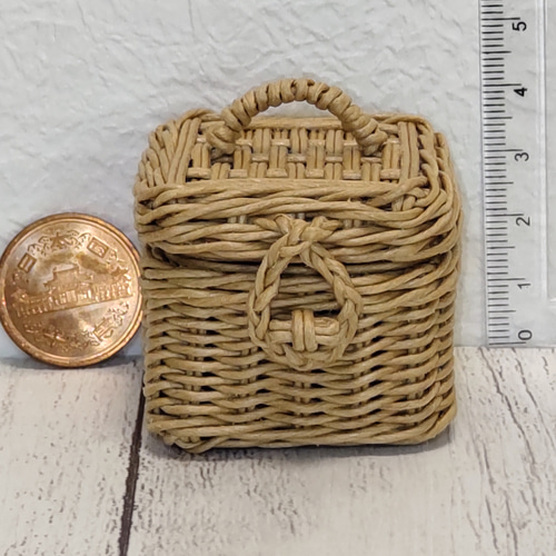 ☆七夕☆『クラフトバンドで編んだ小さなカゴの中のミニチュア