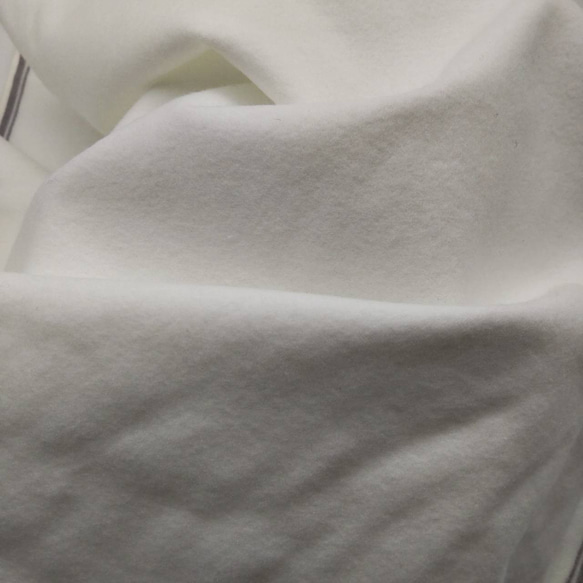 ワケあり　フランネル 　長さ１ｍ　　巾約70㎝　白ネル　両面起毛　　綿１００％ 3枚目の画像