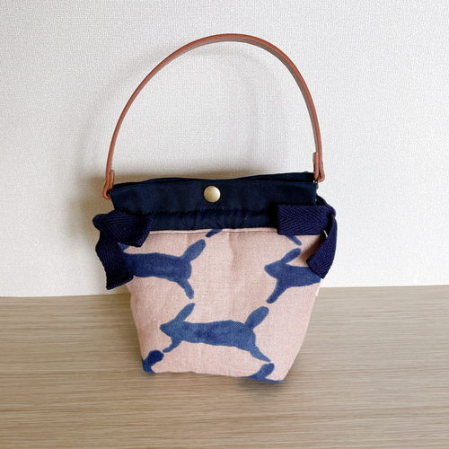 MN38 ミナ ペルホネン ハンドメイド 持ち手付き 保冷ポーチ MN38 ミナ ペルホネン ハンドメイド 持ち手付き 保冷ポーチ
