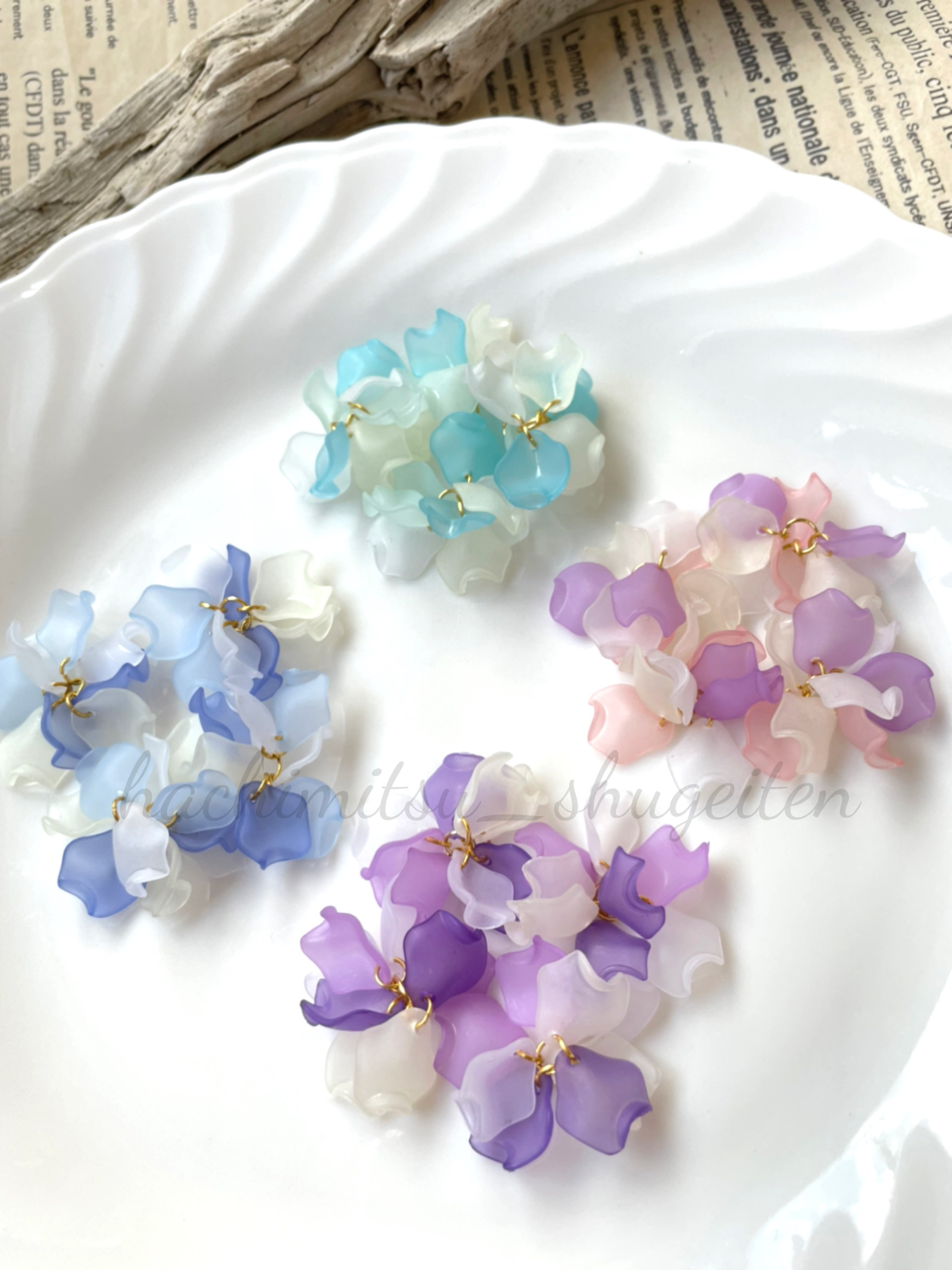 冬の花 くすみイエロー ラウンドレジンヘアゴム