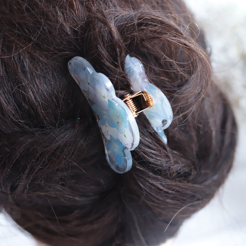 小花を閉じ込めて」紫陽花のバンスクリップ＊固まるハーバリウム