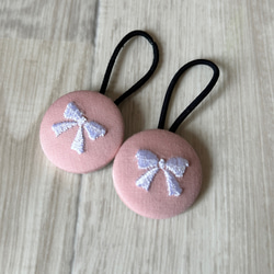 北欧風くるみボタン2個セット　ヘアゴム　キッズ　リボン　ちょう　キルマ　グレー 北欧風くるみボタン2個セット ヘアゴム キッズ リボン ちょう