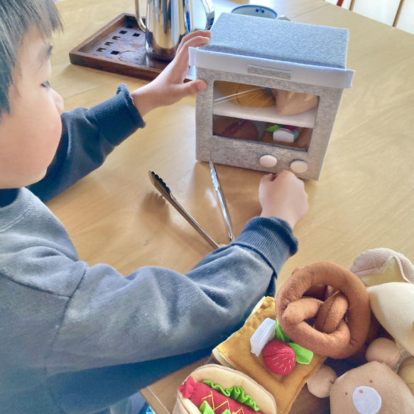 人気のカレーパンとケーキがセットになってる‼︎グレーオーブンレンジとおかわりパン③セット⭐︎トング付き 8枚目の画像