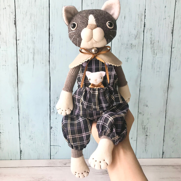 可愛いハチワレねこちゃん❗️(茶) 】靴下ぬいぐるみ ぬいぐるみ art