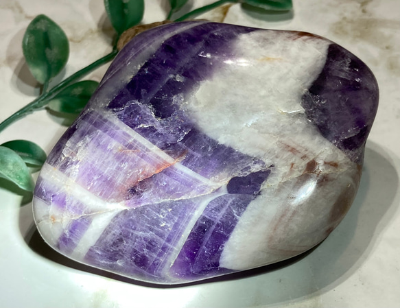 虹入り˚✧₊⁎シェブロンアメジスト　紫水晶　タンブル　握り石 虹入り˚✧₊⁎シェブロンアメジスト 紫水晶 タンブル 握り石