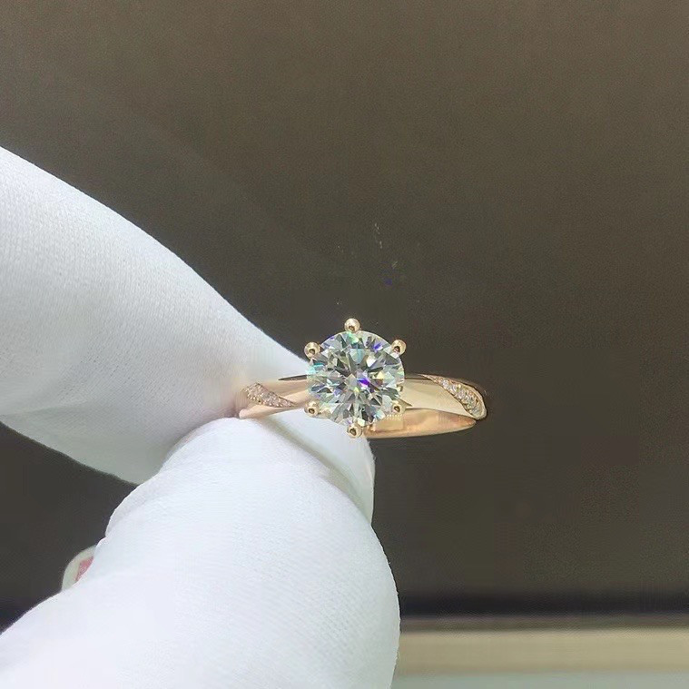 【newデザイン】モアサナイト 　リング　K18PG