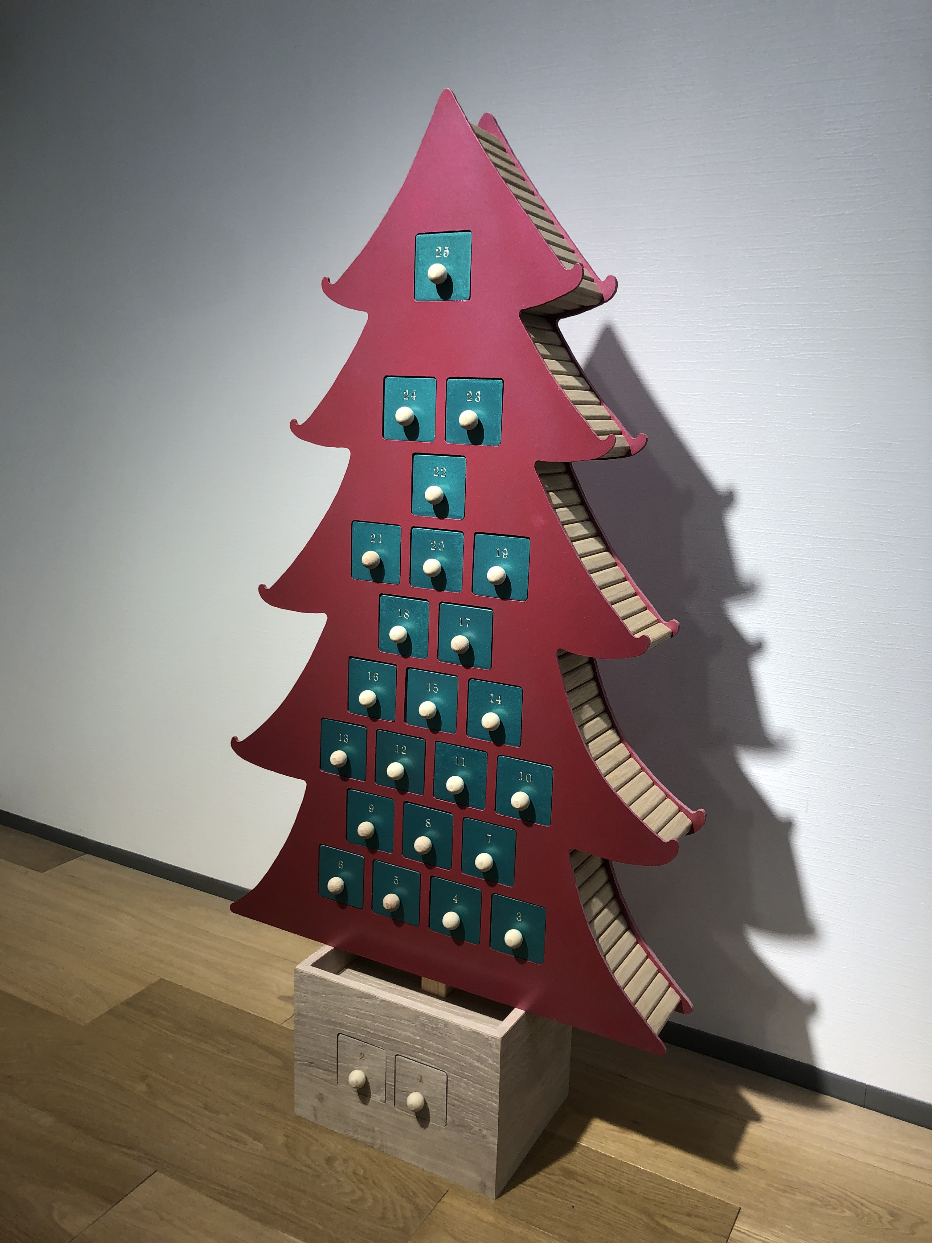 アドベントカレンダークリスマスツリー