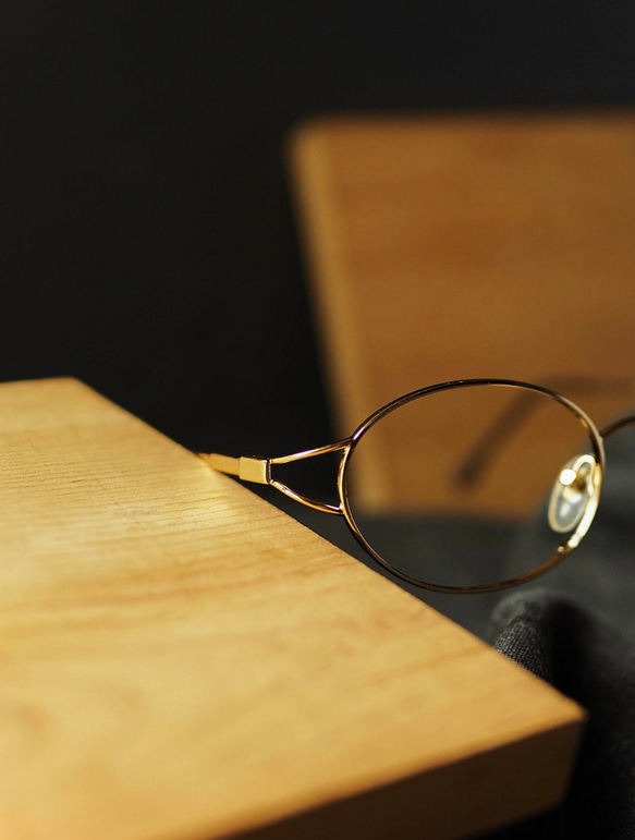 亮金簡約設計螺旋雕花鏡腳金屬鑧框古蕫 眼鏡 Japan/glasses 第5張的照片