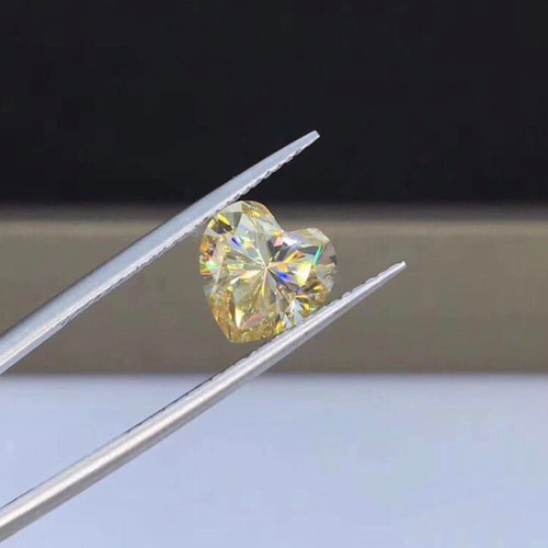 品質重視』高級モアッサナイト ルース 2ct 可笑しい