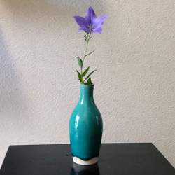 翡翠色の花瓶  A 3枚目の画像