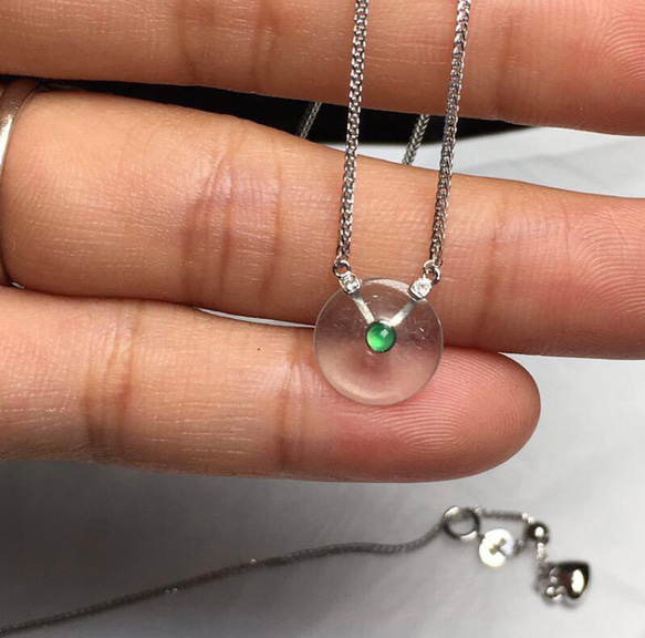 k18天然翡翠グリーンネックレス