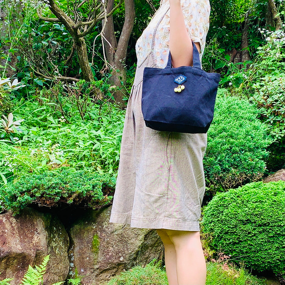Kogin-zashi 手提包 Mini indigo [Lunch bag ☺︎ Embroidery] Chesky pom 第6張的照片