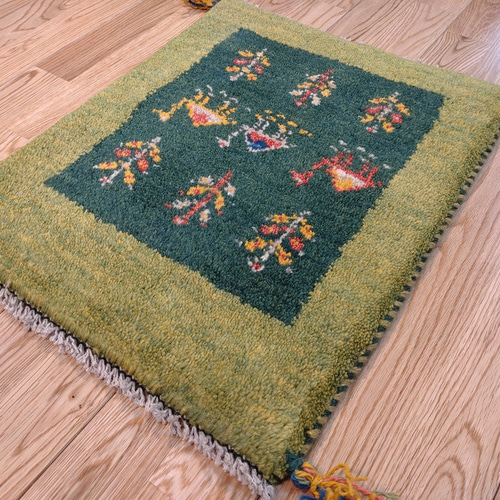 ペルシャ　ギャッベ ミニマット 円形　41×40 黄金色　鹿 ペルシャ ギャッベ ミニマット 円形 41×40 黄金色 鹿 40×40】 | TRIO