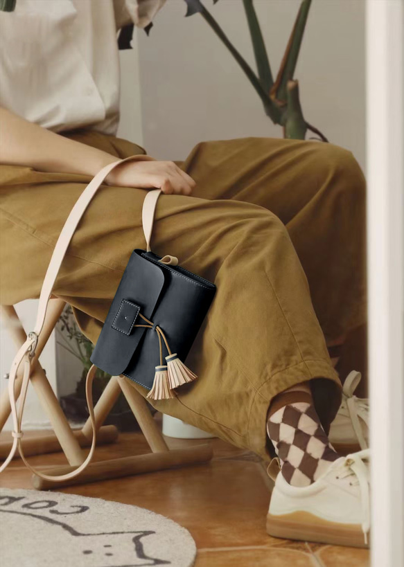 Tassel Pochette，真皮手工單肩包，外出包，夏季包 第3張的照片