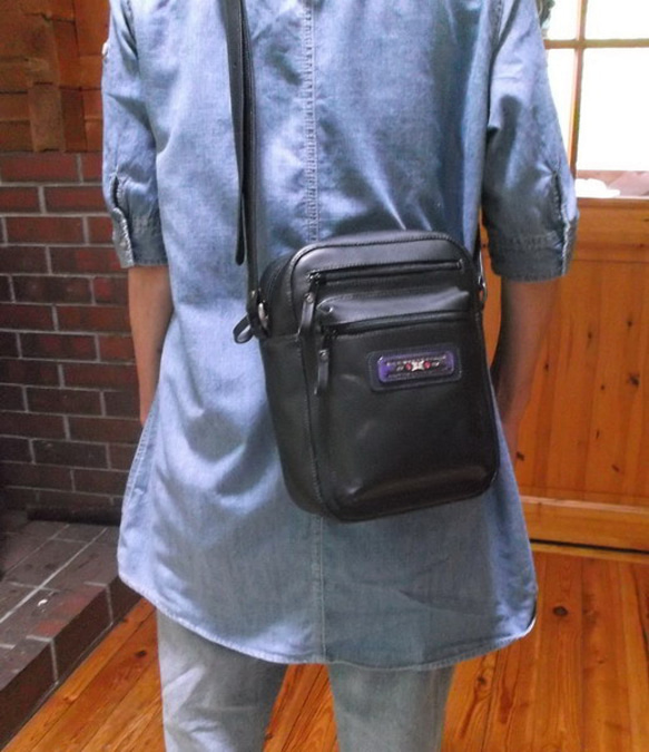 レザーミニショルダーバッグ 