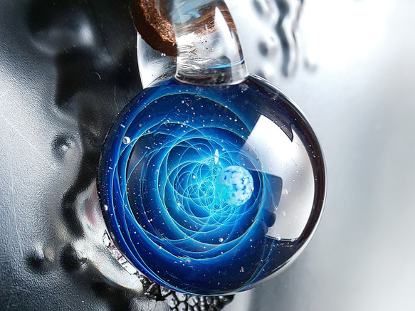 ■ [ オミグラ！ ]  宇宙 ガラス 地球 ネックレス ペンダント ハンドメイド メンズ レディース ■ 2枚目の画像