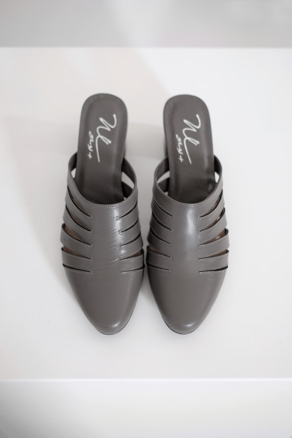 Shärk Heels Mules Gray | WL 第3張的照片