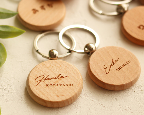 木の名入れキーホルダー 席札にもオススメ ペア 推し活 結婚式 披露宴