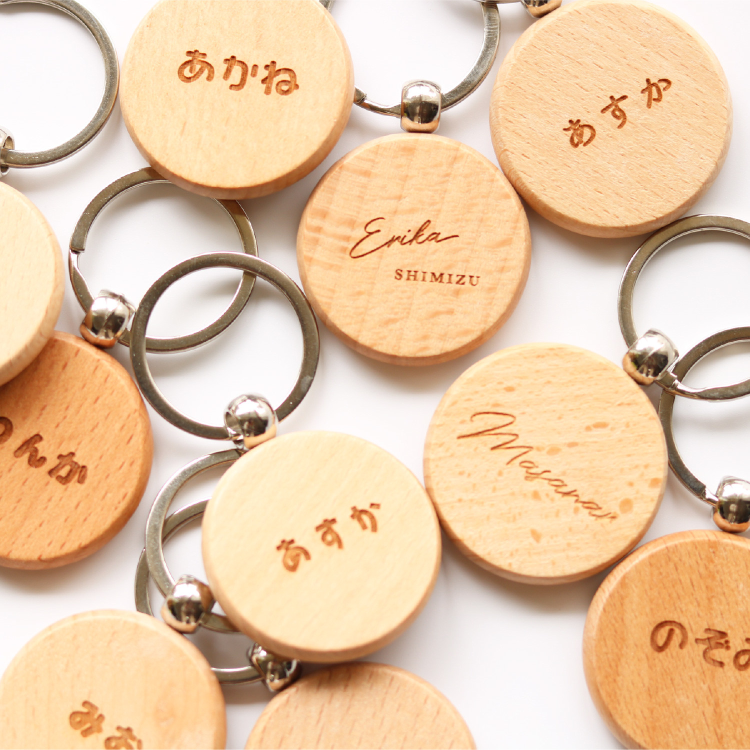 チェリン様【名入れ】両面加工 天然木お名前キーホルダー 席札にも！ 木の名入れキーホルダー 席札にもオススメ ペア 推し活 結婚式
