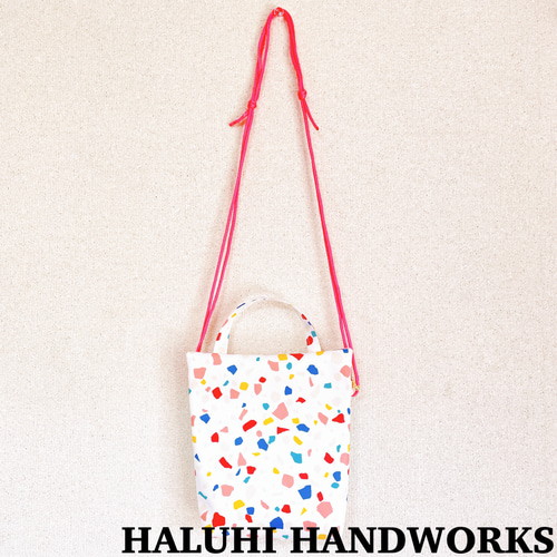 ハンドメイド リバティ ラミネート生地使用 ショルダーバッグ トート 楽天市場】[送料無料] リバティ ハンドメイド ラミネートバッグ