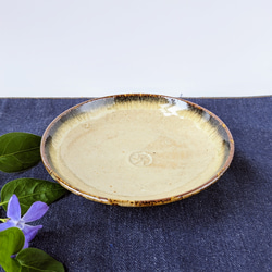 手作り陶器皿 茶色とクリーム色 木箱付き 手作り陶器皿 茶色とクリーム色 木箱付き おしゃれな食器ってどこで