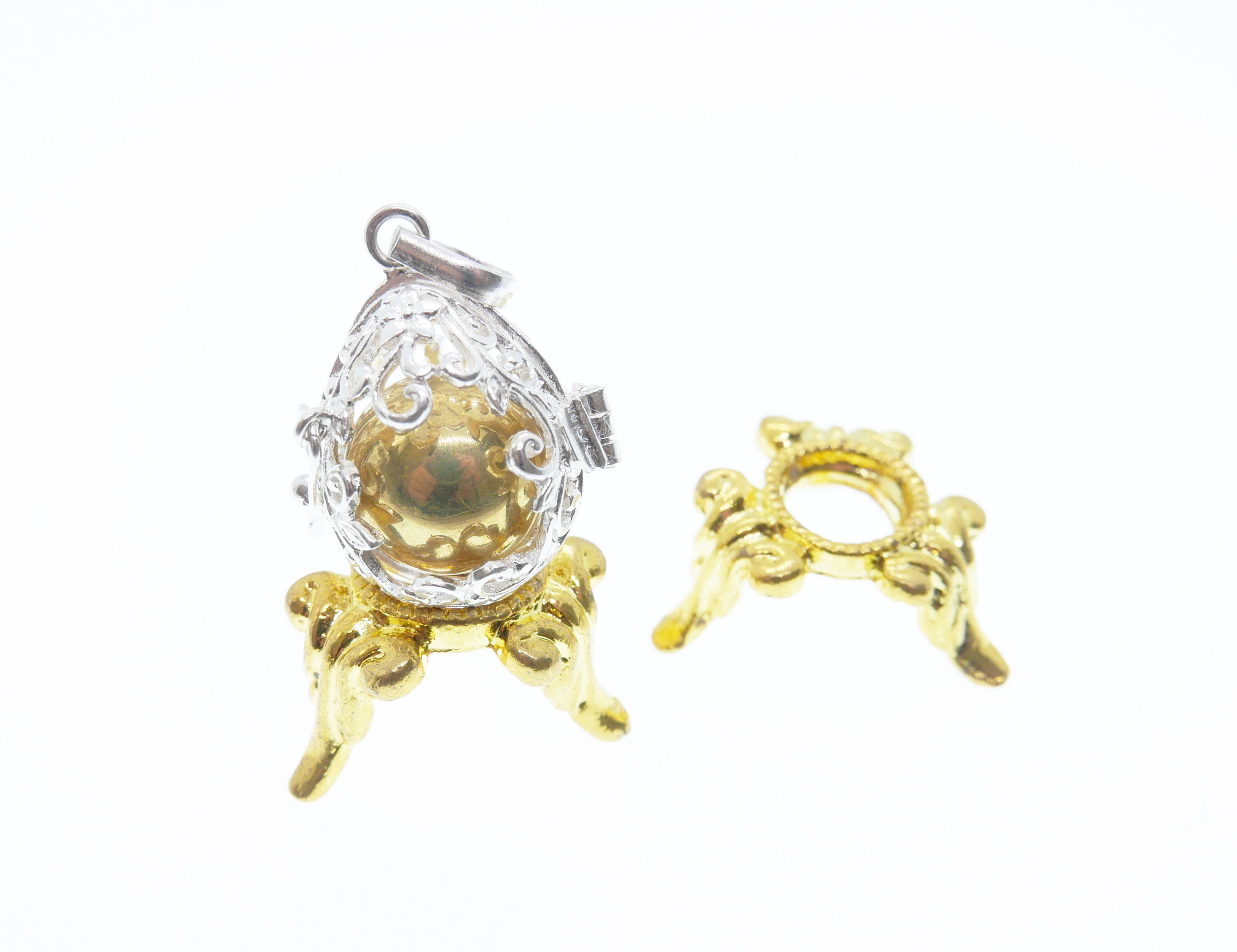 幸運を呼ぶ卵型のガムランボール  ༺揺らすとシャラン♪癒しの音色が響く♪•*•SILVER925/ヒーリングペンダント༻