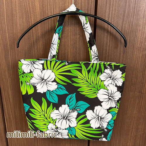 ハンドメイド・ ハイビスカスのトートバッグ ハンドメイド・ ハイビスカスのトートバッグ