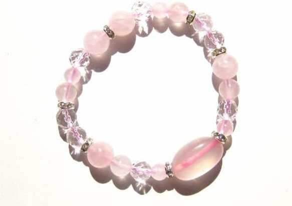 【桜の色合い 可愛らしいピンク 緩め大きめブレスレット】 ローズクォーツ 水晶 17cm 3枚目の画像
