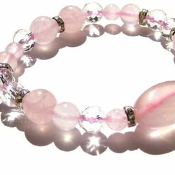 【桜の色合い 可愛らしいピンク 緩め大きめブレスレット】 ローズクォーツ 水晶 17cm 1枚目の画像