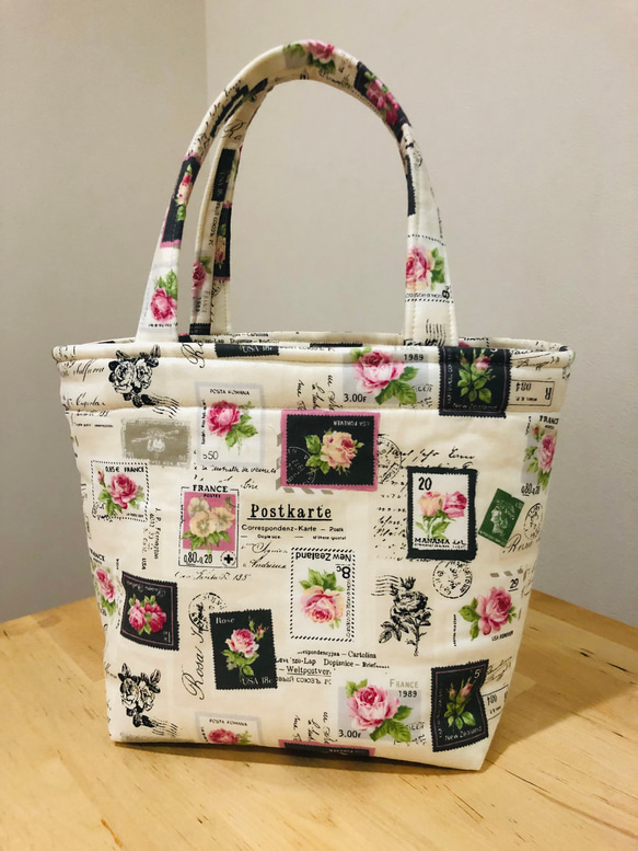 薔薇の切手柄生地 4枚目の画像