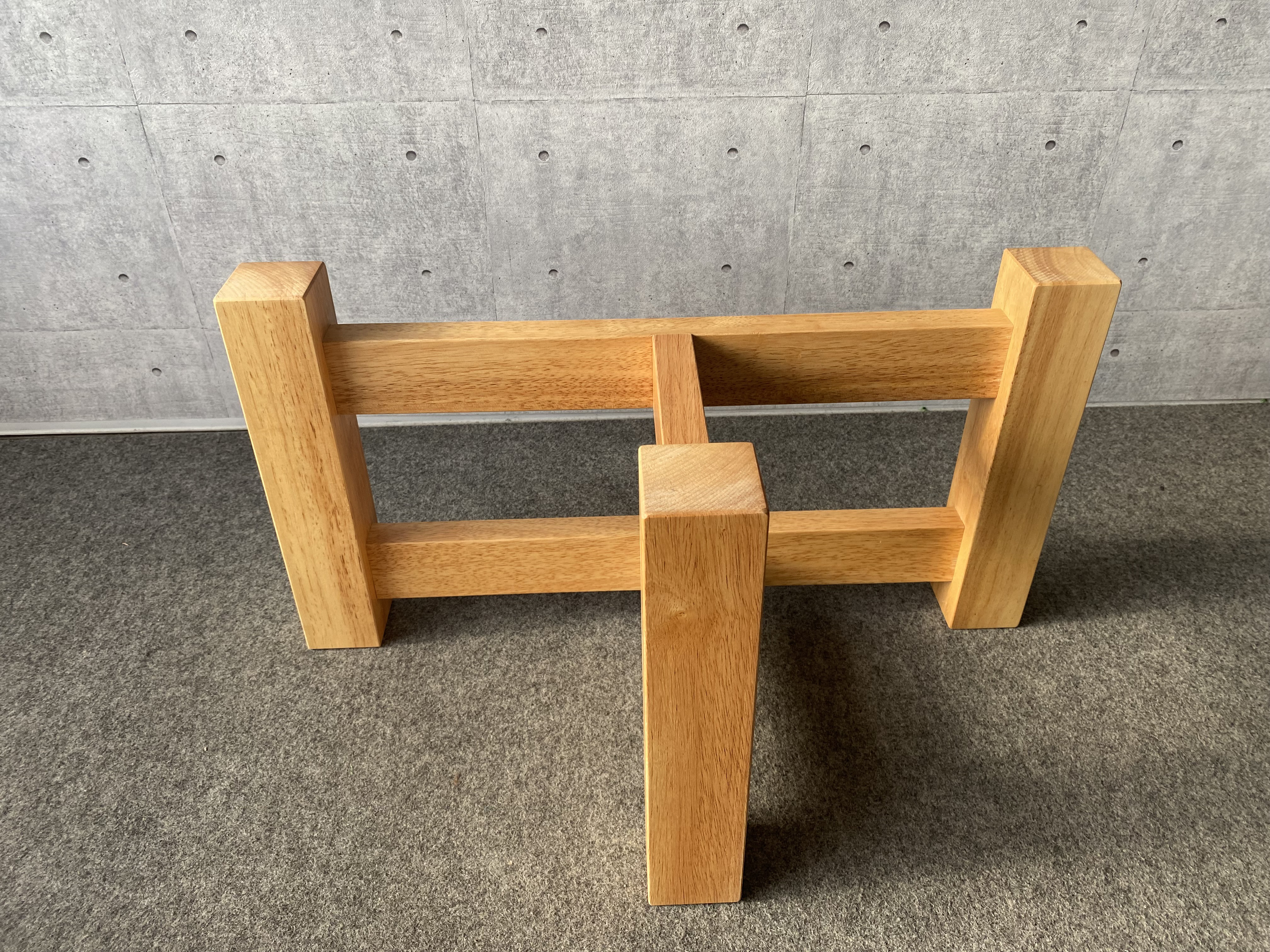 リビングテーブル用脚　ラバー材無垢