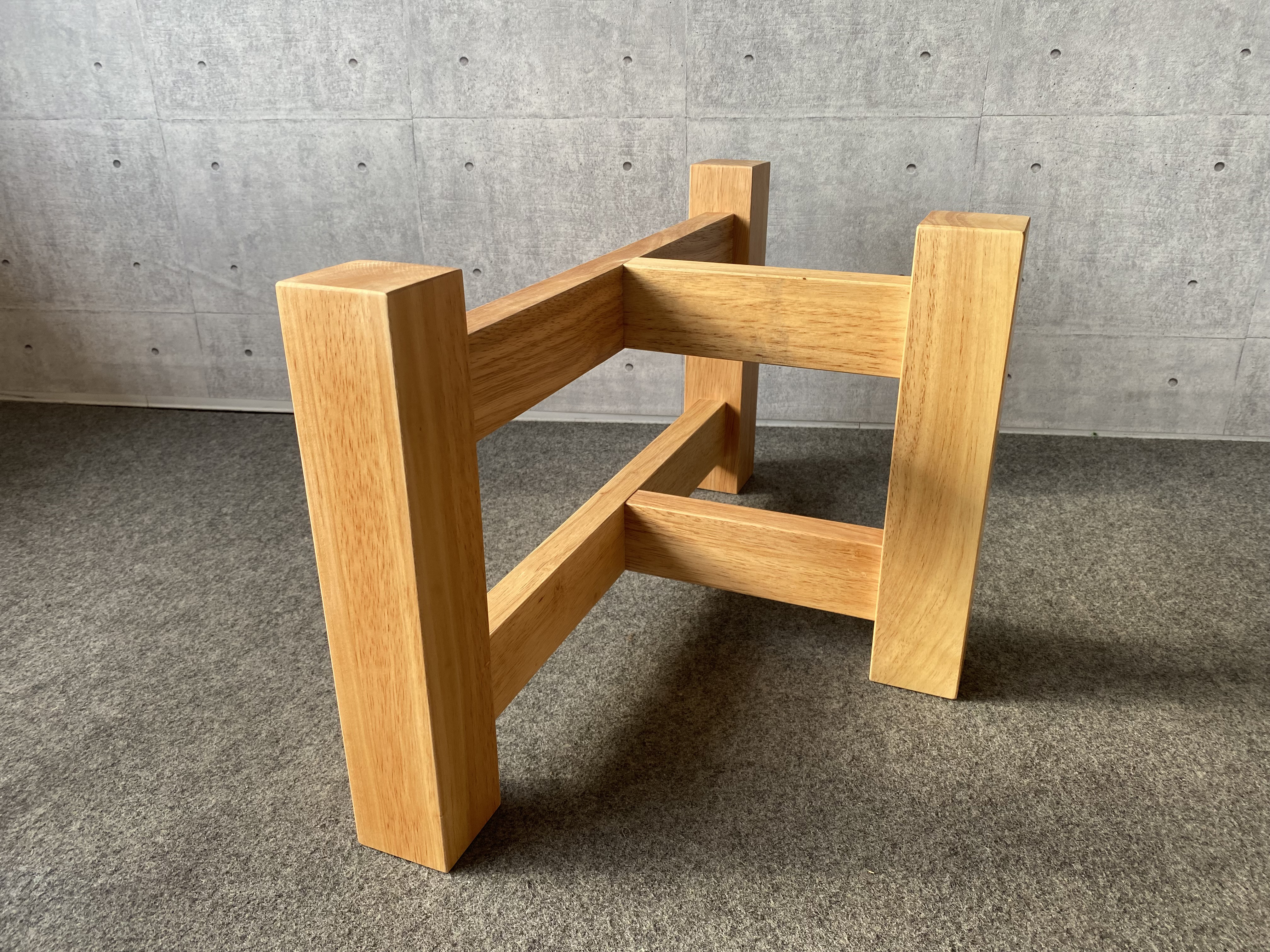 リビングテーブル用脚　ラバー材無垢