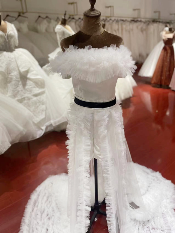 フランス風 ホワイト ウエディングドレス取り外しオフショルダーシ ョ  