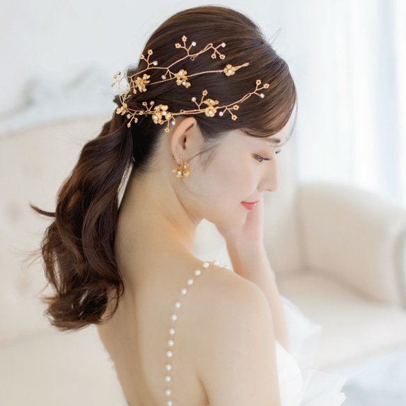 MA108 【ゼクシィ掲載】 ヘッドドレス　カチューシャ ブライダル ヘアアクセサリー リーフ  ゴールド　結婚式 花嫁 1枚目の画像