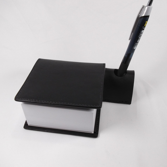 ヌメ革のブロックメモカバー ペン立て付き 黒 メモ帳 TORI WORKS 通販