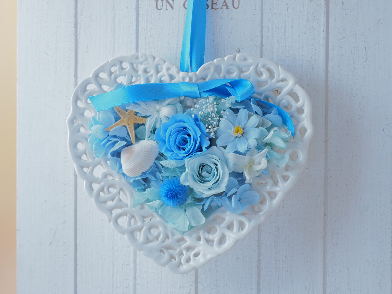 ハート型プレート壁掛けアレンジ【プリザーブドフラワー】ギフト・贈り物　結婚祝い