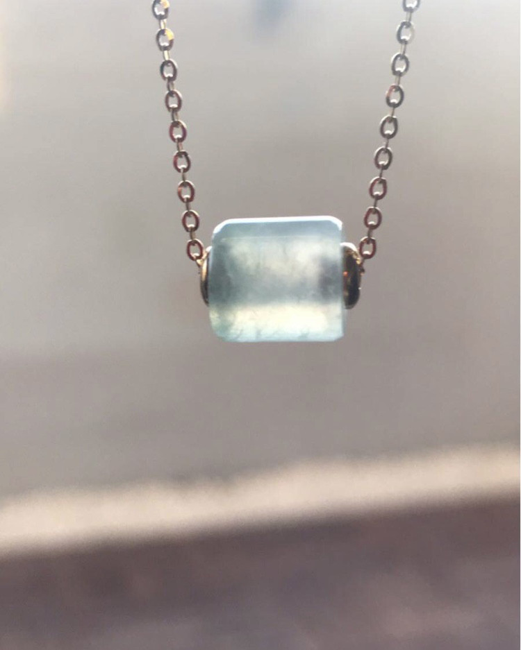 【高級】天然 本翡翠 氷種 薄い緑色 ヒスイ k18 ネックレス $