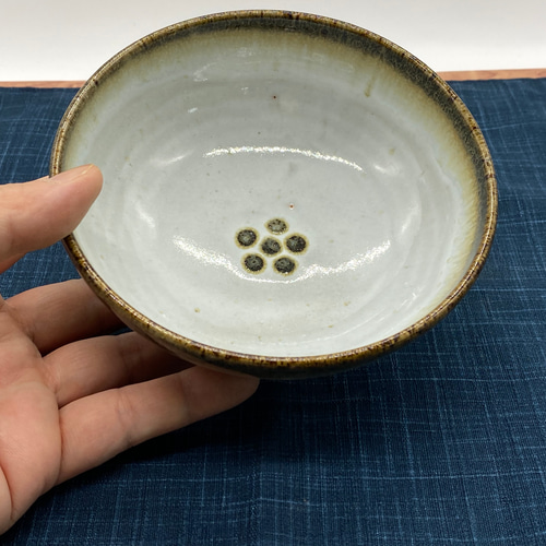 かわいい模様の小鉢 【手仕事 民藝 窯元 和 陶器】 お椀・ボウル