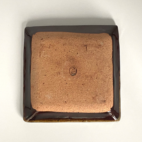 栗色の角皿 【銘々皿 小皿 手仕事 民藝 窯元 和 陶器 茶色】 小皿 酒津