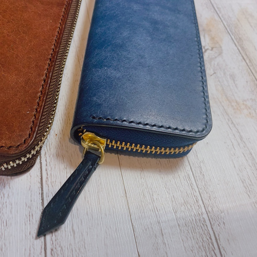 ヴイヴィド/ブルー】4本差しラウンドファスナーペンケース ペンケース