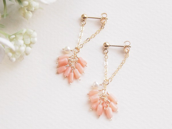 ピンクコーラルと淡水パールのピアス（14kgf）