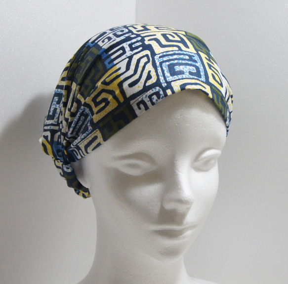 ★ヘアバンド★  頭巾　バンダナ  パーニュ　アフリカ生地　ガーナ　エスニック　ネイビー　ブルー 5枚目の画像