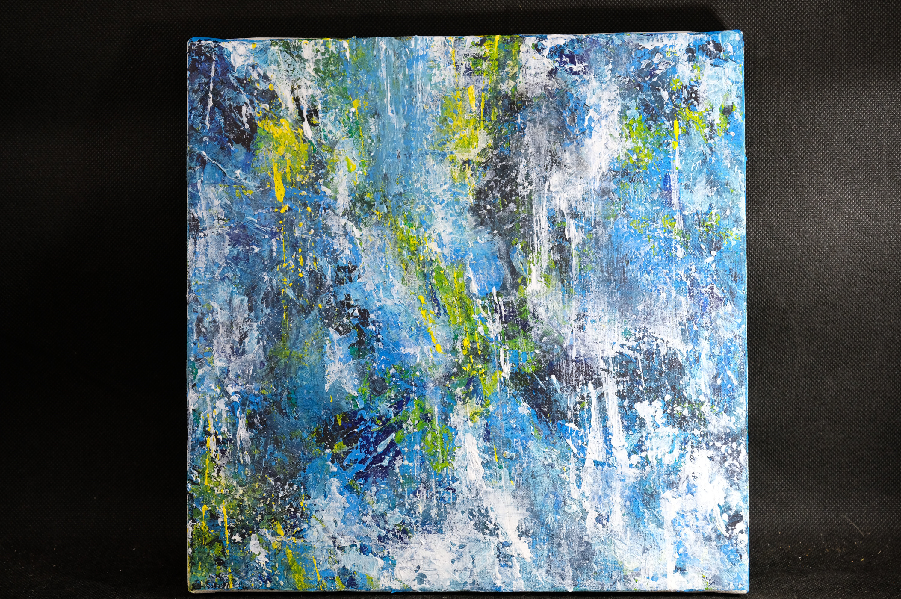 ひろ・あおき 作 「知覚0」 アクリル/キャンバス S3 27.3x27