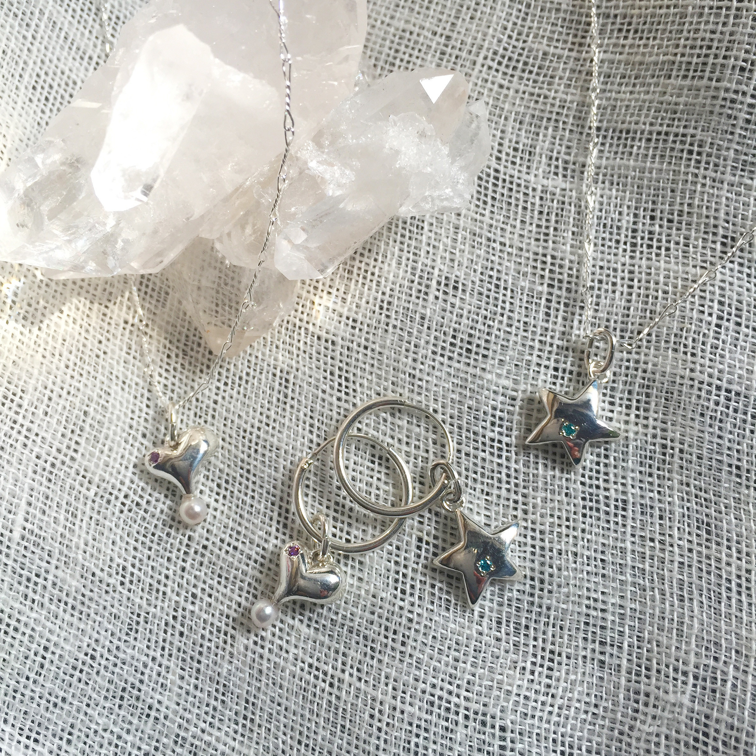 ピアス　小さな星&ハートのピアス〈Star mini & Little haert〉★惑星シリーズ